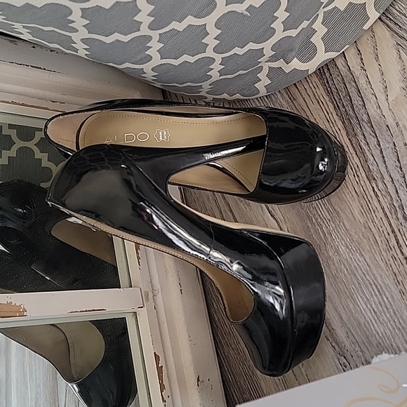 Aldo Genuine Leather Pumps - Picture 1 of 4